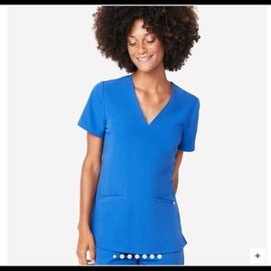 Figs Casma Three-Pocket Top